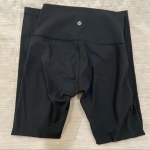 Lululemon Wunder Under 25” (Black)